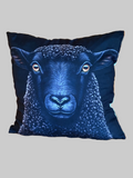 🐑 Coussin décoratif « La Reine du Troupeau » – 46 × 46 cm | Rempli de laine naturelle du Québec