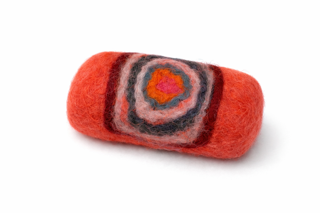 🌿 Artisanal felted soap – natural wool