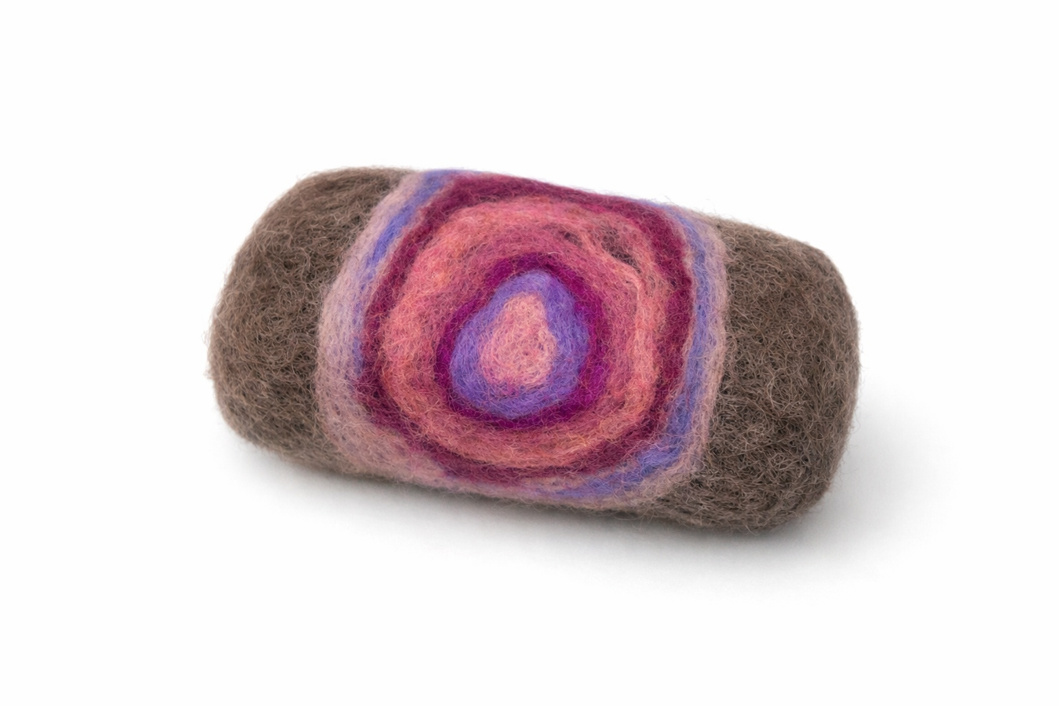 🌿 Artisanal felted soap – natural wool
