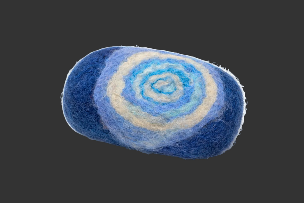 🌿 Artisanal felted soap – natural wool