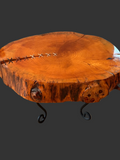 Table en bois artisanale  63 cm x 56 cm x 35.5 cm - pièce unique / WoolWood Dream