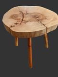 Table d'appoint en bois d'érable artisanale  38 cm x 43 cm x 40.5 cm - pièce unique / WoolWood Dream